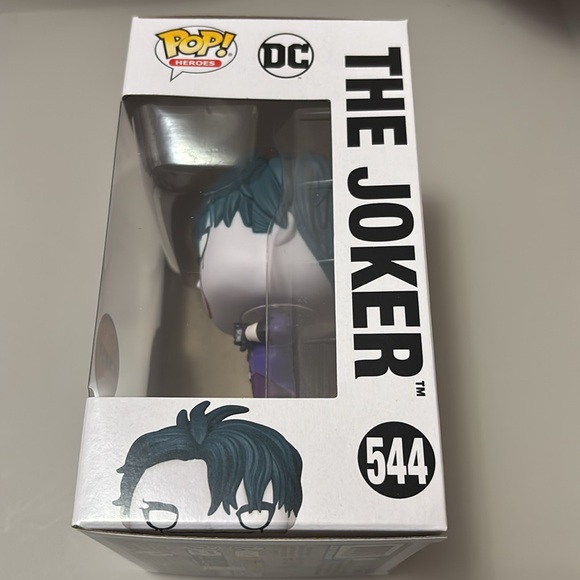 Funko Pop The Joker Chase BN - Picture 5 of 8